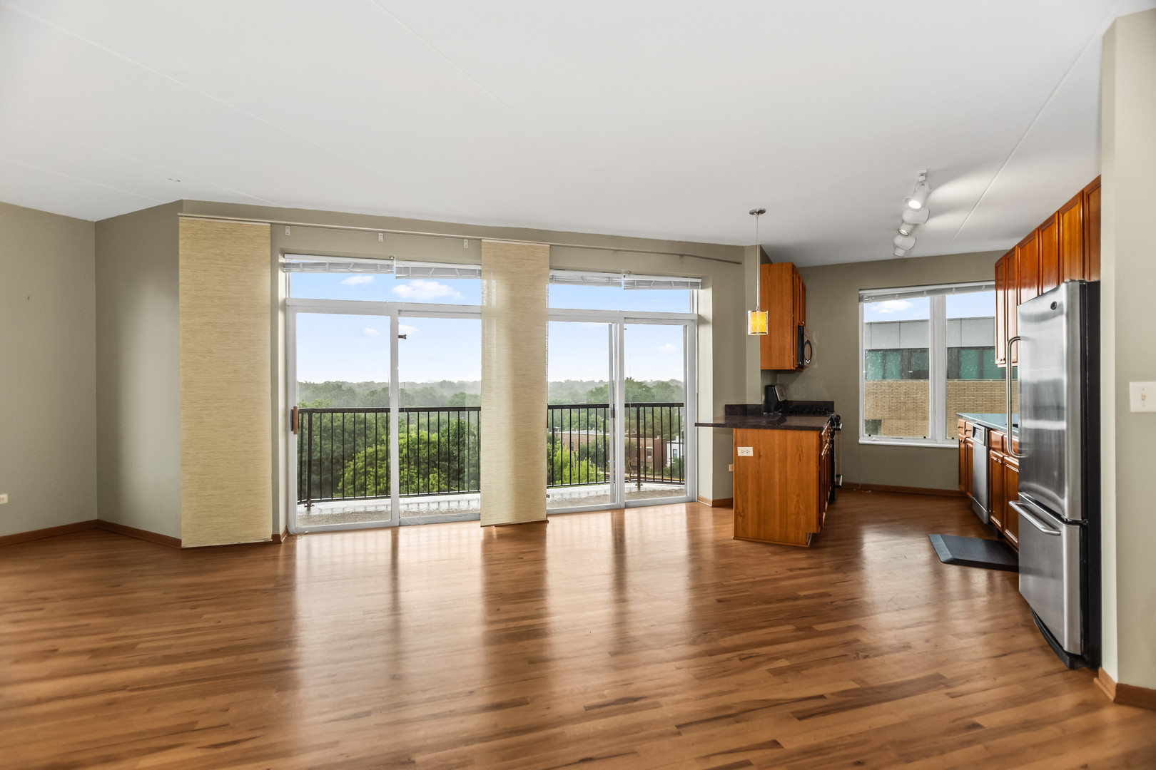 515 Main Street 709