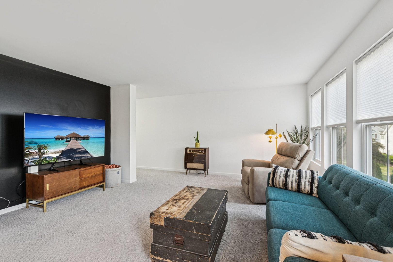 1555 Isle Royal Circle