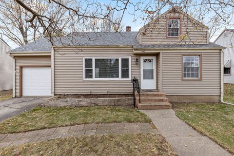 Photo of 1707 Sexton Drive, Rockford, IL 61108 (MLS # 12521103)