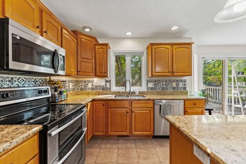 Tiny photo for 10679 Harrison Court, Roscoe, IL 61073 (MLS # 12478383)