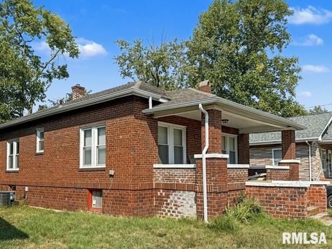 Tiny photo for 113/115 McCann Street, Benton, IL 62812 (MLS # QC4268269)