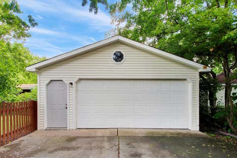 Tiny photo for 671 S 5th Avenue, Des Plaines, IL 60016 (MLS # 12708567)