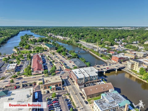 Tiny photo for 850 W Fabyan Parkway, Batavia, IL 60510 (MLS # 12690163)