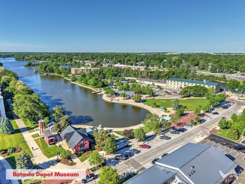 Tiny photo for 850 W Fabyan Parkway, Batavia, IL 60510 (MLS # 12690163)