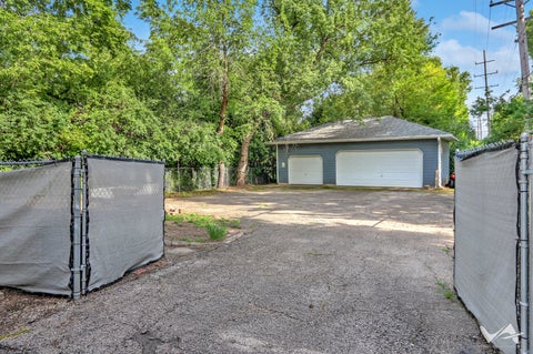 Tiny photo for 850 W Fabyan Parkway, Batavia, IL 60510 (MLS # 12690163)