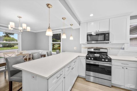 Tiny photo for 1414 S 4th Street, St. Charles, IL 60174 (MLS # 12689122)
