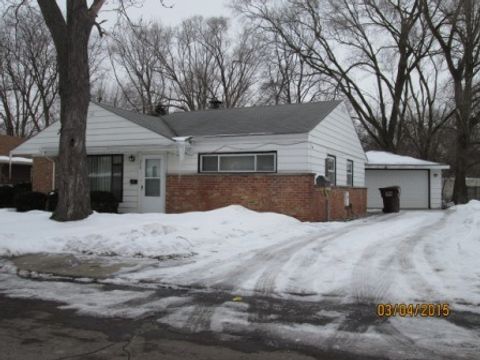 A home in PARK FOREST