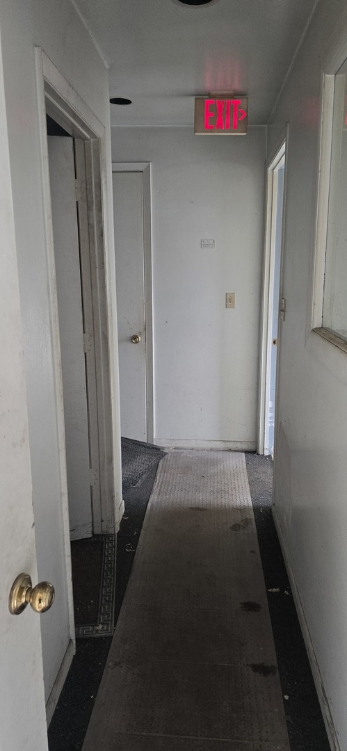 11475 Commercial Street 5