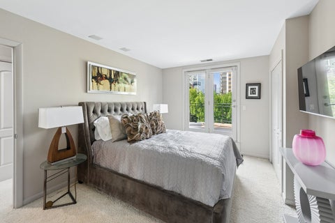 Tiny photo for 1409 S INDIANA Avenue #D, Chicago, IL 60605 (MLS # 12750520)