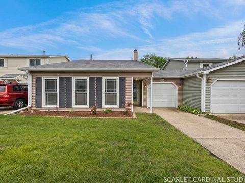 Tiny photo for 376 Thorncliffe Drive, Glendale Heights, IL 60139 (MLS # 12705869)
