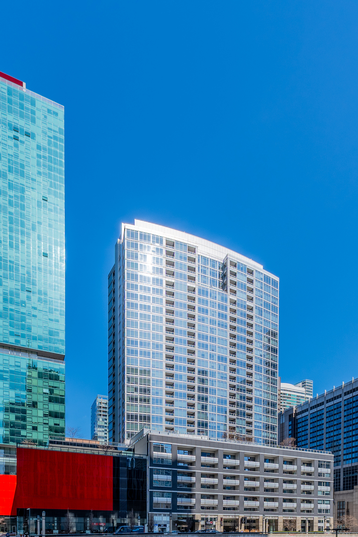 240 E Illinois Street 604