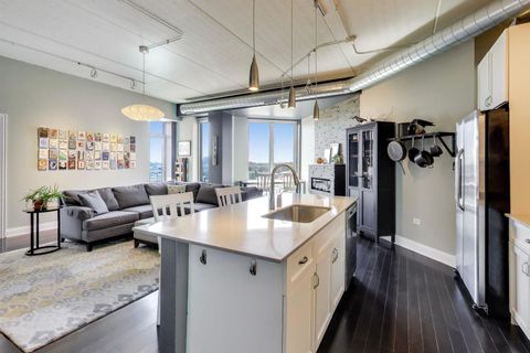 Tiny photo for 4846 N CLARK Street #510, Chicago, IL 60640 (MLS # 12610813)