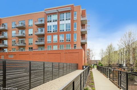Tiny photo for 4846 N CLARK Street #510, Chicago, IL 60640 (MLS # 12610813)