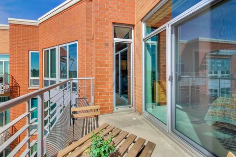 Tiny photo for 4846 N CLARK Street #510, Chicago, IL 60640 (MLS # 12610813)