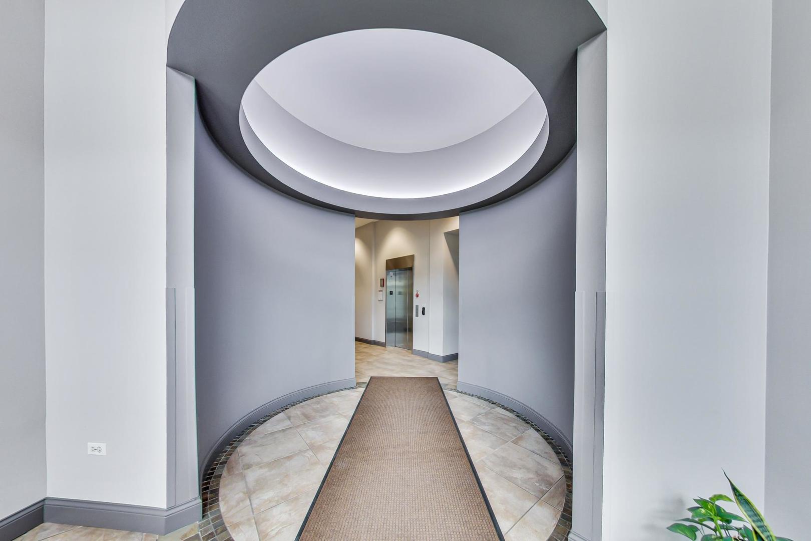 4846 N CLARK Street 510