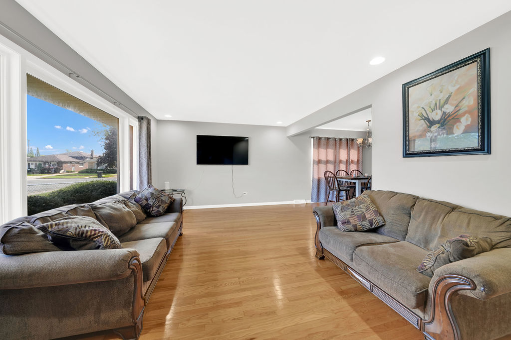 2907 W 86th Street