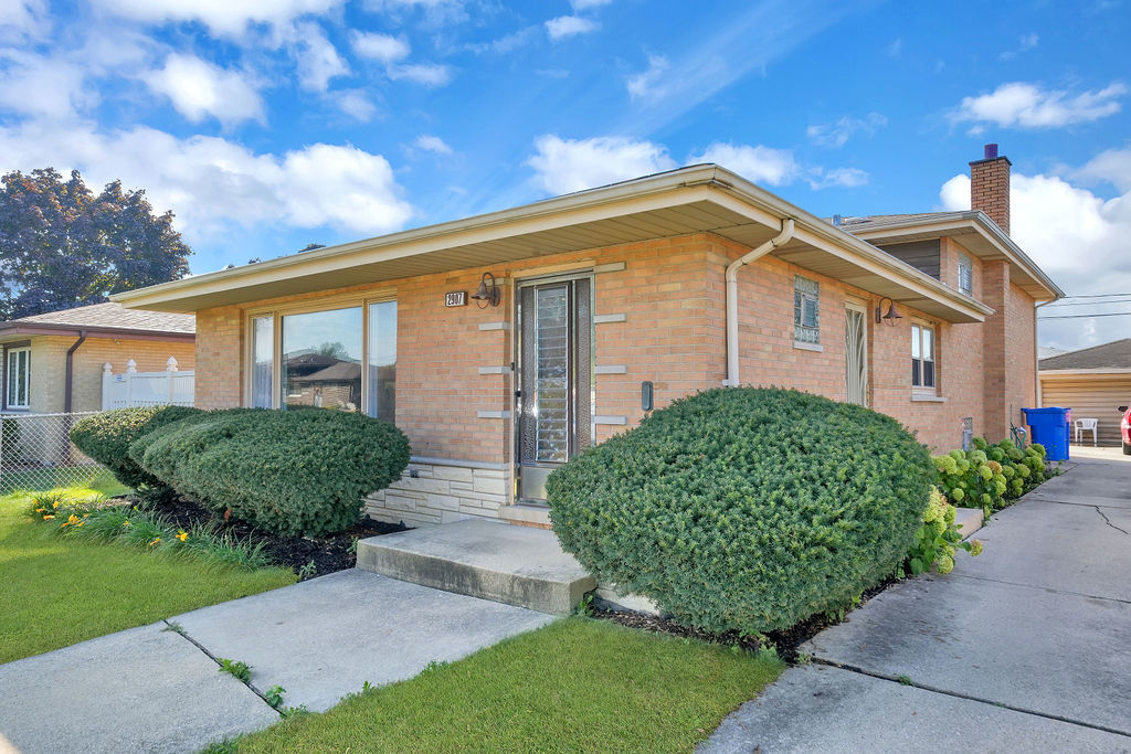 2907 W 86th Street
