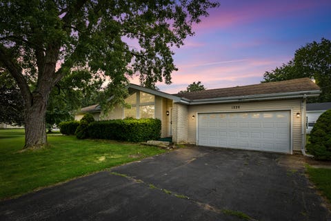 Photo of St. Anne, IL 60964 (MLS # 12718346)