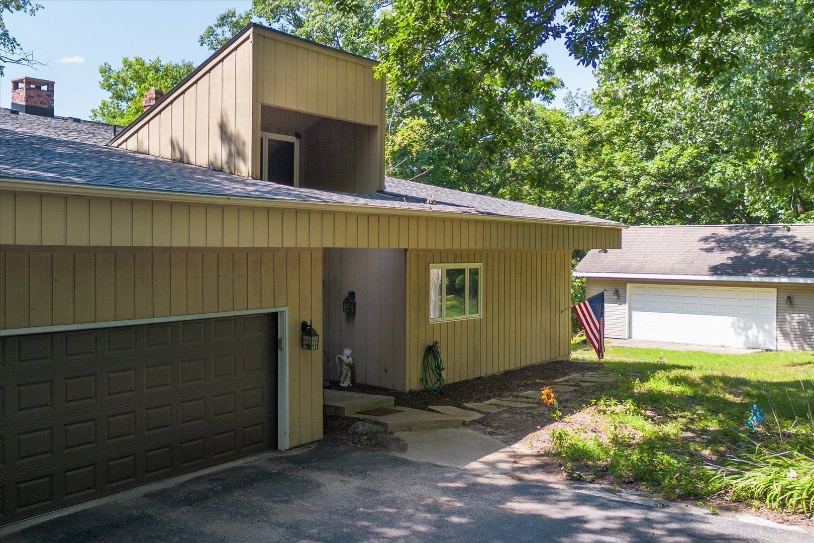 605 Sherwood Glen