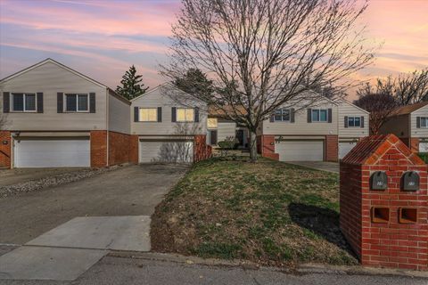 Tiny photo for 27 Fields East #0, Champaign, IL 61822 (MLS # 12587615)