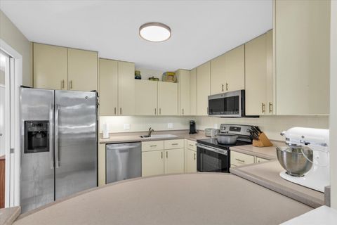 Tiny photo for 27 Fields East #0, Champaign, IL 61822 (MLS # 12587615)