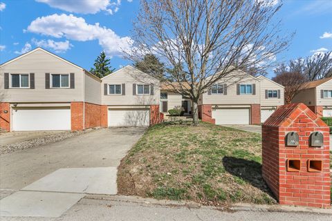 Photo of 27 Fields East #0, Champaign, IL 61822 (MLS # 12587615)