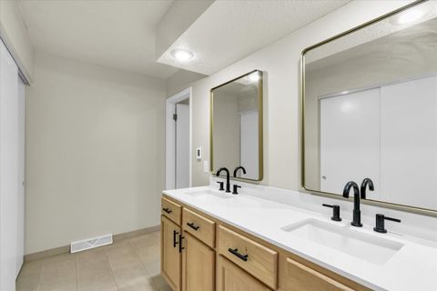 Tiny photo for 27 Fields East #0, Champaign, IL 61822 (MLS # 12587615)