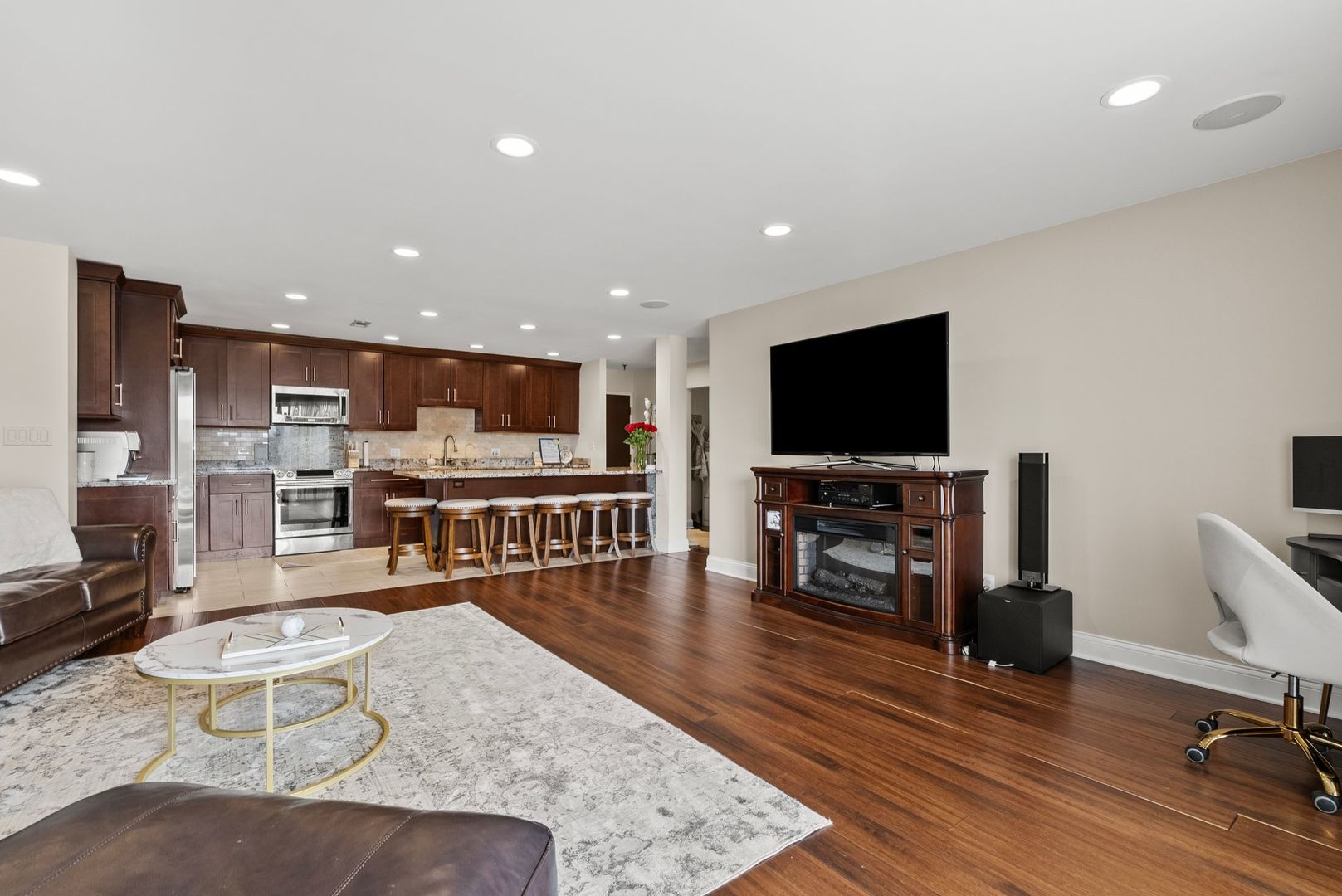 1777 W CRYSTAL Lane 307