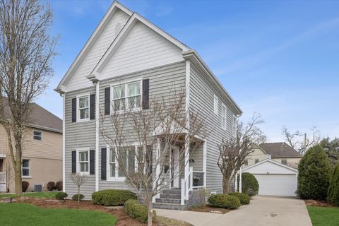 131 Indian Drive Clarendon Hills IL 60514