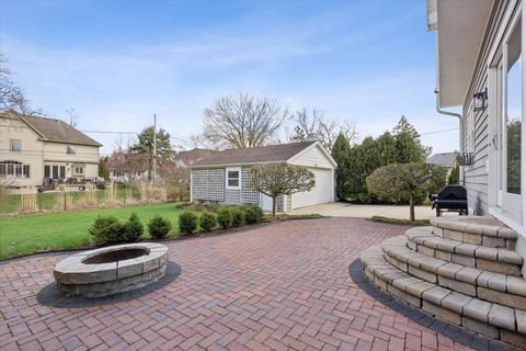 Tiny photo for 131 Indian Drive, Clarendon Hills, IL 60514 (MLS # 12611023)