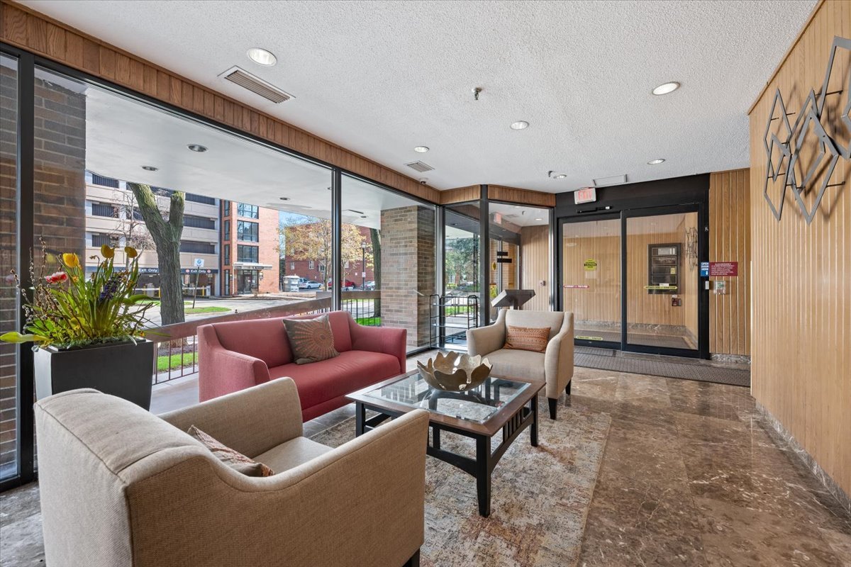 522 Church Street 6C