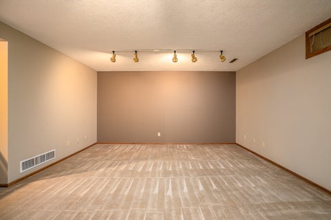 Tiny photo for 3321 E Ridge Place #0, Bettendorf, IA 52722 (MLS # 12664335)