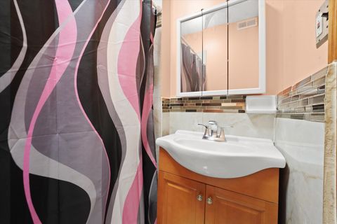 Tiny photo for 525 N Saint Louis Avenue, Chicago, IL 60624 (MLS # 12406859)