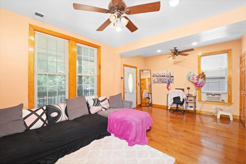 Tiny photo for 525 N Saint Louis Avenue, Chicago, IL 60624 (MLS # 12406859)