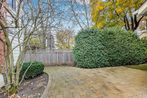 Tiny photo for 228 E Center Avenue, Lake Bluff, IL 60044 (MLS # 12518325)