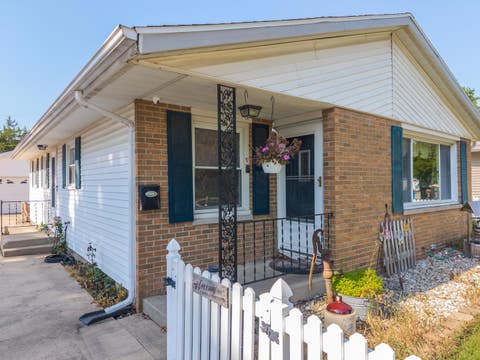 Tiny photo for 908 E Chestnut Street, Pontiac, IL 61764 (MLS # 12707664)