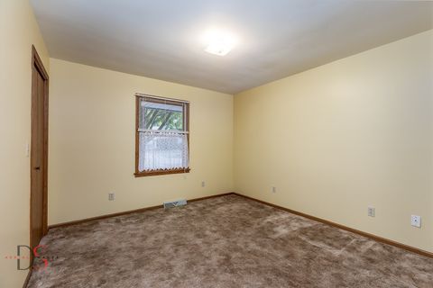 Tiny photo for 200 E Allen Street, Ottawa, IL 61350 (MLS # 12460481)