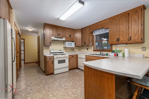 Tiny photo for 200 E Allen Street, Ottawa, IL 61350 (MLS # 12460481)