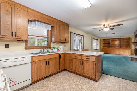 Tiny photo for 200 E Allen Street, Ottawa, IL 61350 (MLS # 12460481)