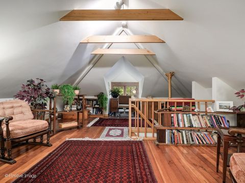 Tiny photo for 2500 W Farwell Avenue, Chicago, IL 60645 (MLS # 12685196)