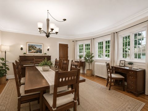 Tiny photo for 2500 W Farwell Avenue, Chicago, IL 60645 (MLS # 12685196)