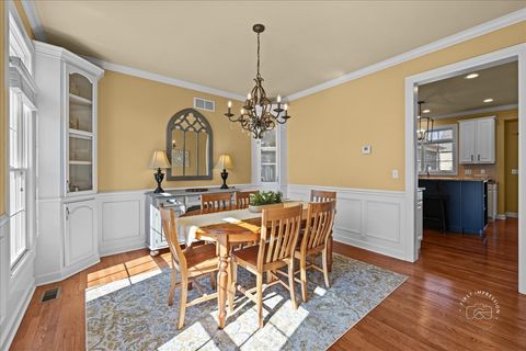 Tiny photo for 3N441 VACHEL LINDSAY Street, St. Charles, IL 60175 (MLS # 12572007)