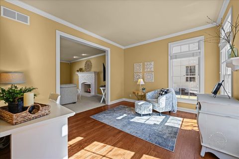 Tiny photo for 3N441 VACHEL LINDSAY Street, St. Charles, IL 60175 (MLS # 12572007)