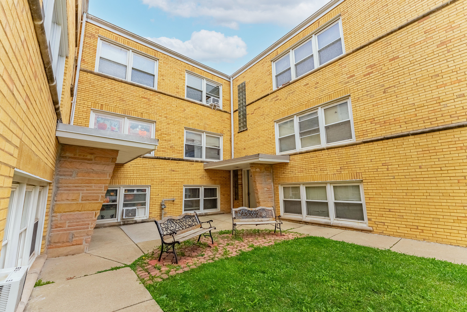 6944 W Diversey Avenue 3S
