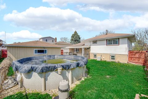 Tiny photo for 7305 W 75th Street, Bridgeview, IL 60455 (MLS # 12614261)