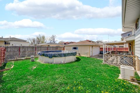 Tiny photo for 7305 W 75th Street, Bridgeview, IL 60455 (MLS # 12614261)