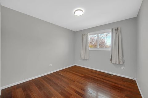 Tiny photo for 7305 W 75th Street, Bridgeview, IL 60455 (MLS # 12614261)