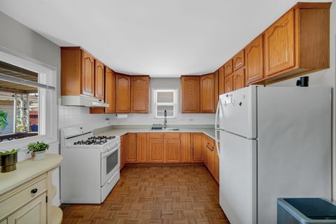 Tiny photo for 7305 W 75th Street, Bridgeview, IL 60455 (MLS # 12614261)