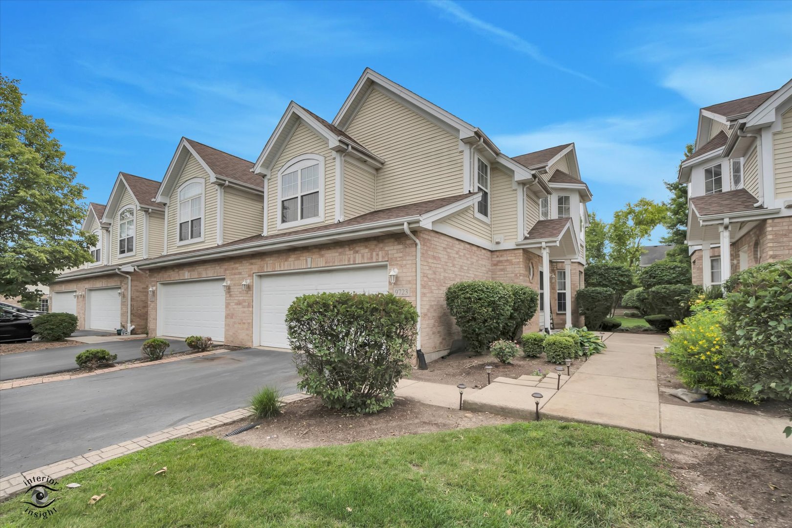 9723 Hillcrest Circle