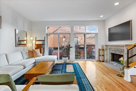 Tiny photo for 1530 N Elk Grove Avenue #G, Chicago, IL 60622 (MLS # 12548008)